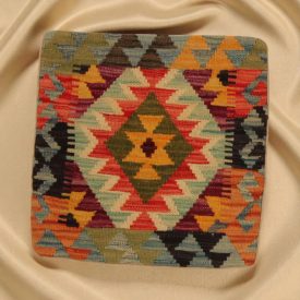 Kézi készítésű párnahuzat 45x45 Kilim párna