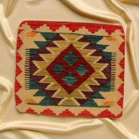 Kézi készítésű párnahuzat 45x45 Kilim párna