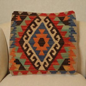 Kilim párnahuzat 50x50 kézi készítésű párna